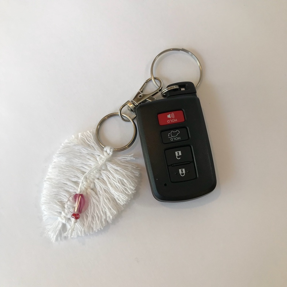 Handmade Macrame Feather Keychain - Picture 5 of 6